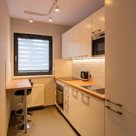 Apartament Z Ogrodkiem Przy Pl Grunwaldzkim Wrocław